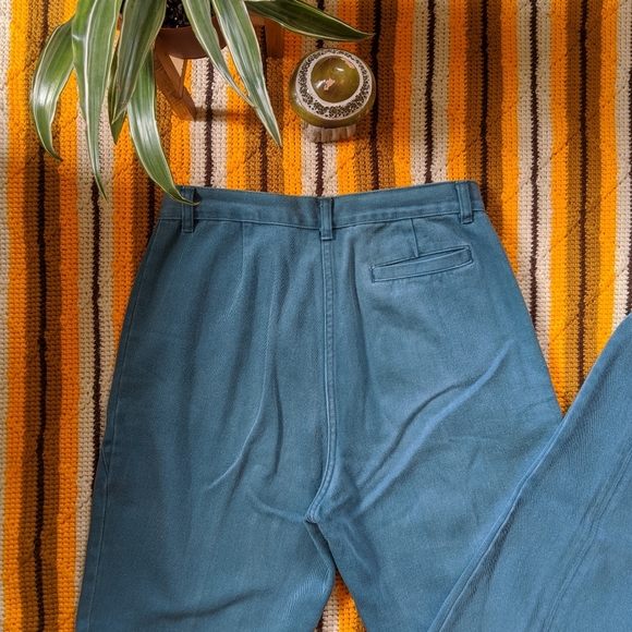 Vintage 60's High-Waisted Jeans ☮️ - Picture 3 of 3